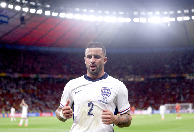 England star Walker retires